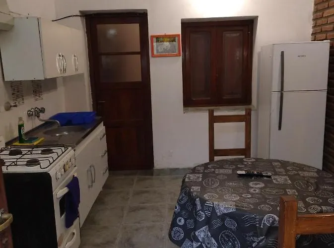 Departamento Zona Centro Ubicado A 1 Cuadra De La Terminal De Omnibus De Catamarca